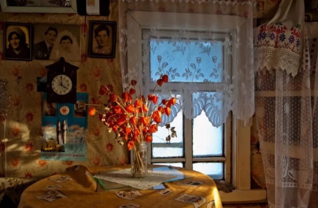 Спальня в доме моей Бабушки: Давайте вернёмся лет на 30 назад и вспомним теплые моменты которых не вернуть..
